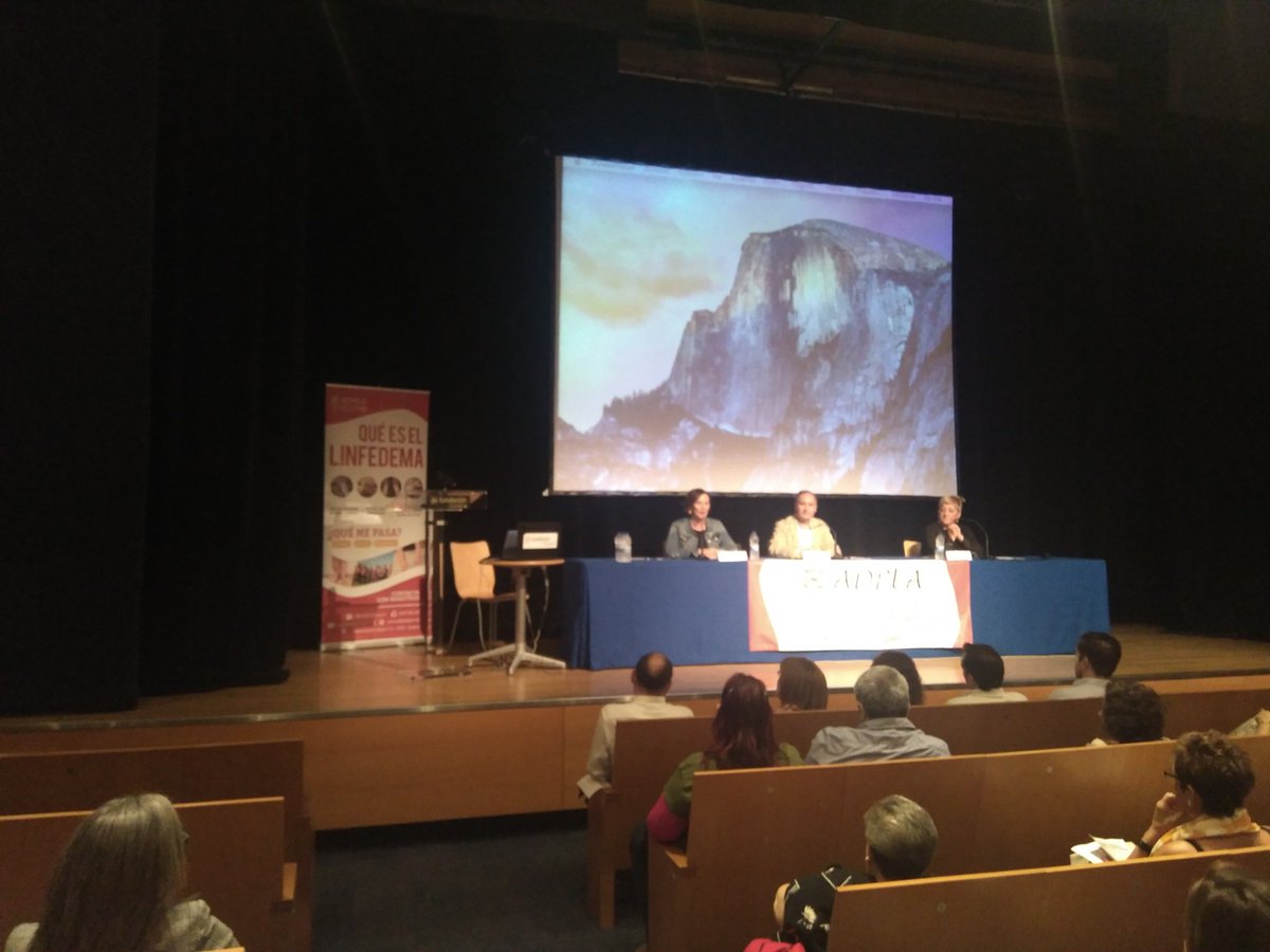 AdplaAragon's tweet photo. Comienza la Jornada sobre Linfedema de Adpla Linfedema Aragon. Inauguracion @pablomtzroyo, Director General de Derechos y Garantías del usuario. Departamento de Sanidad del Gobierno de Aragón junto con Mariajose Tris, Presidenta de ADPLA. @EscuelaSaludARA https://t.co/SNq3m5Kwko