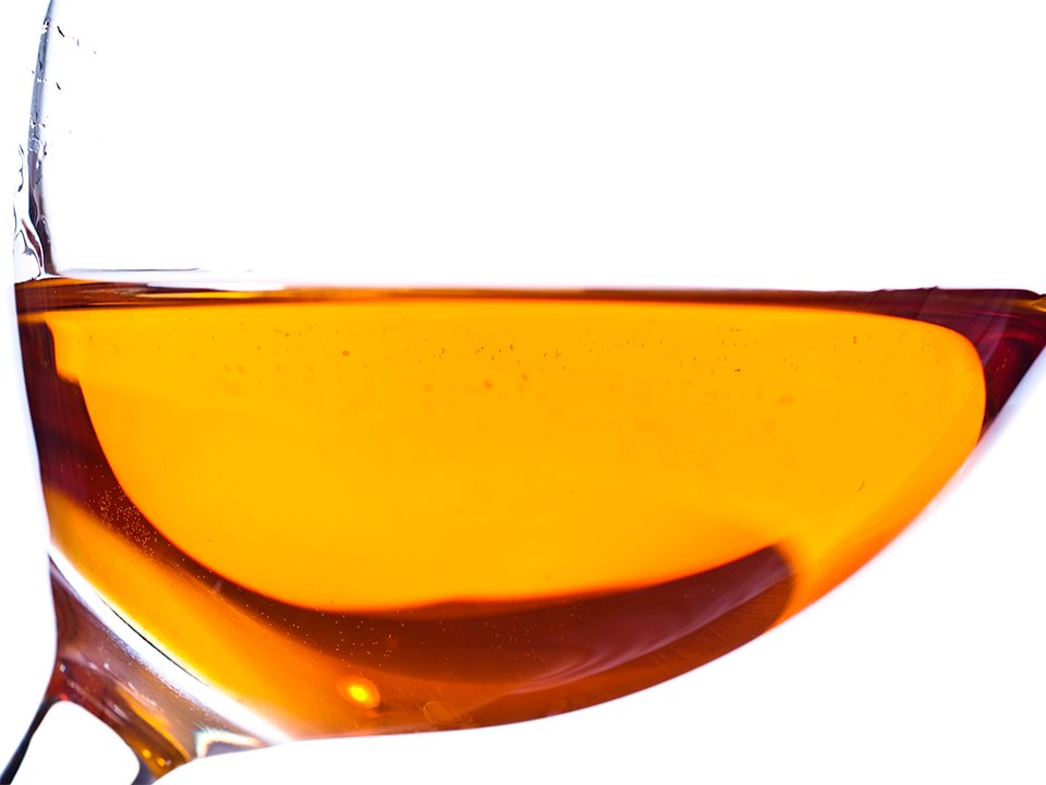 tasty_andalucia's tweet photo. The #PDO @CondadodeHuelva belongs to the range of sweet wines whose characteristics are exquisite and unique in the #market. This #wine is exclusive and undergoes a process of aging through the system of #Criaderas and #Soleras for a minimum time of 2 years. #AndaluciaTasteLike https://t.co/sEel62RxcB