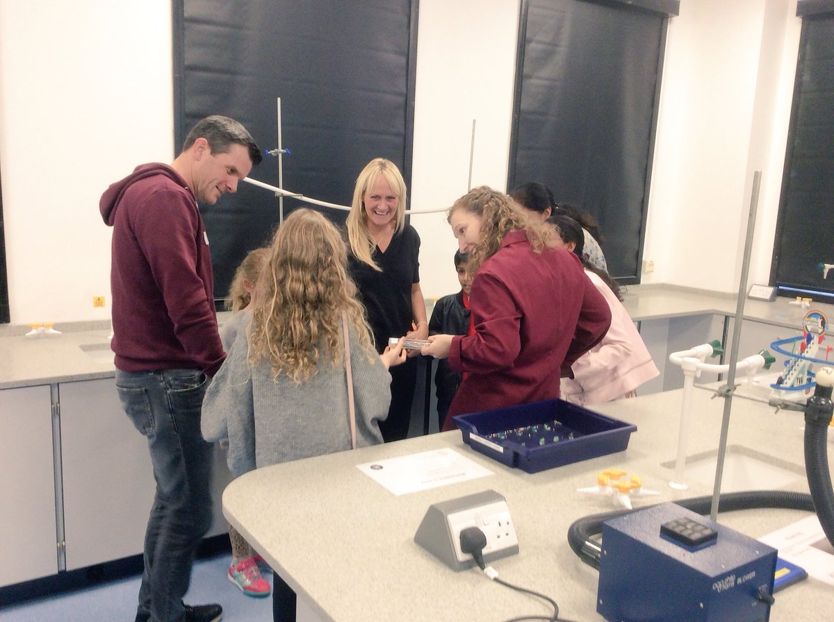 RHSchoolScience's tweet photo. Thank you to everyone who visited and supported @RHSchoolScience for #RHSOpenDay18. It was wonderful to see so many people enjoying hands-on science. Some brilliant questions too! #RHScienceToInspire https://t.co/nurbzYLRhC