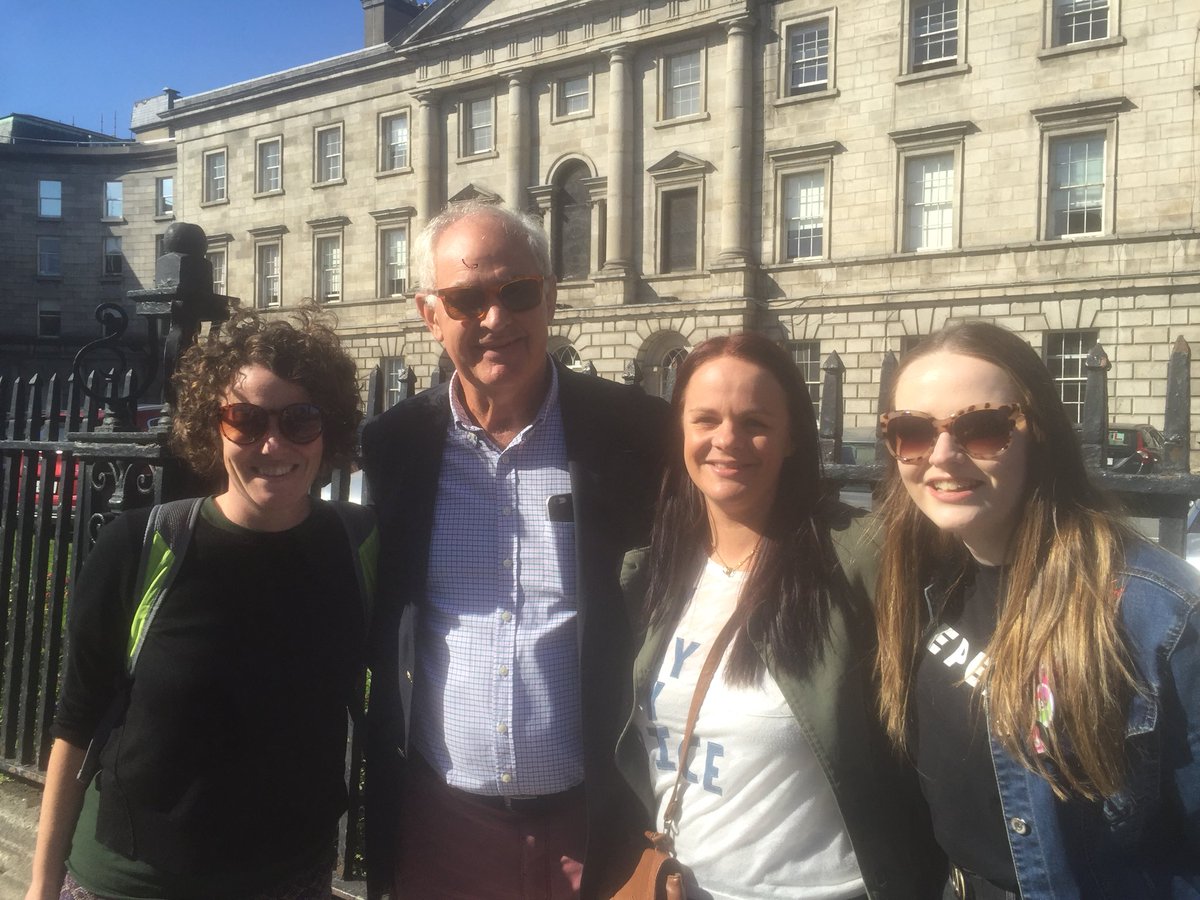 MullingarForYes's tweet photo. We met Dr Peter Boylan! Thank you for all your work https://t.co/rQ1h8mtQ9X