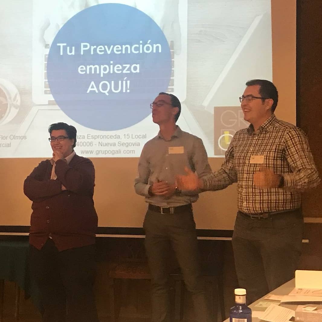 LanzaSG18's tweet photo. El jueves estuvimos con parte del  Grupo BNI Talento, donde dimos a conocer el programa Lanzaderas y a tres de nuestros participantes (Sara, Nicolas y Jesús)
https://t.co/dYJVrRBw1G
@FTelefonicaCR  @FundacionSMLRPH
@FES_Segovia   #empleo #empresa #emprendimiento #negocio https://t.co/O1PJ2YJjbp