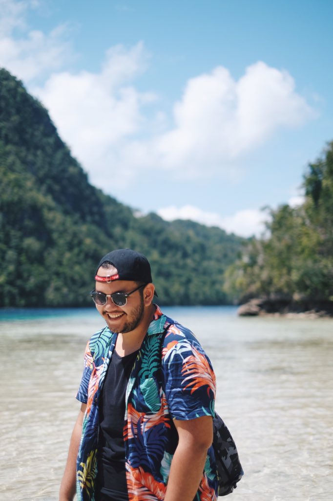 bensiagian's tweet photo. Day 2 #SiagianOnVacation ke #LAbenGKI
Hari ini full ke daerah Sombori. Sombori ini udah masuk Provinsi Sulawesi Tengah ternyata. Pertama langsung ke sini, lupa namanya apa 😂 bagus banget berasa hidden island gituw 🌴 https://t.co/Y105u7PeK3