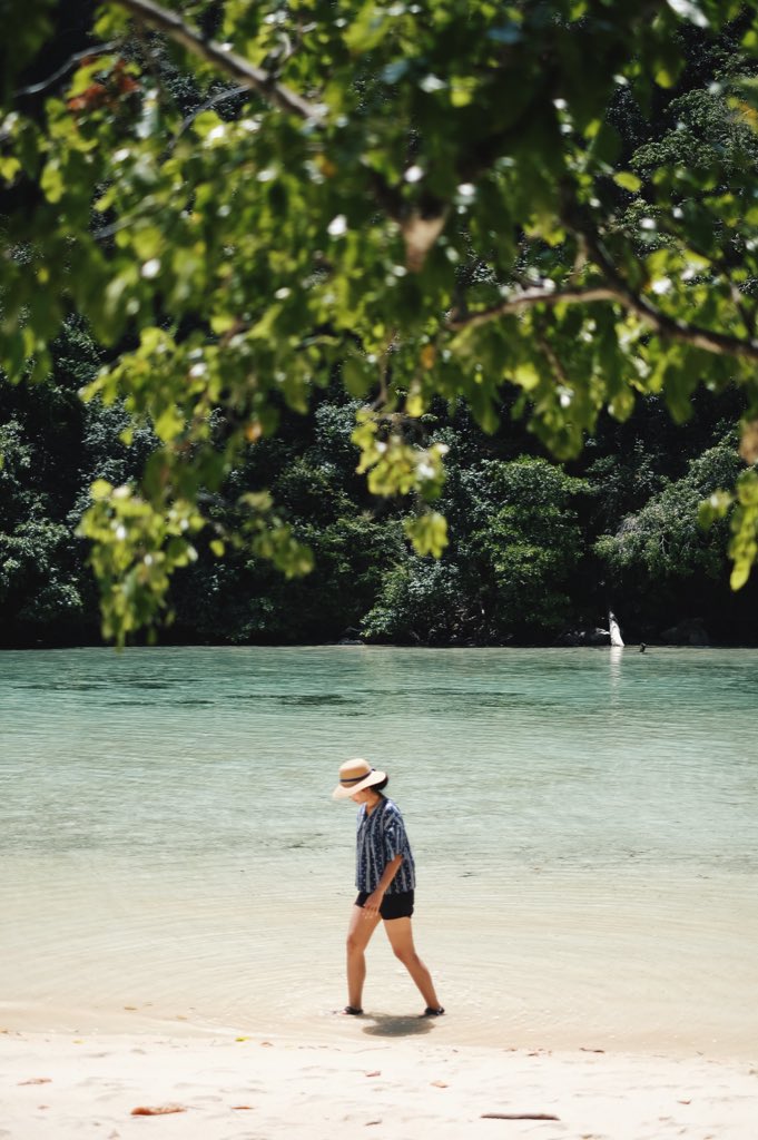 bensiagian's tweet photo. Day 2 #SiagianOnVacation ke #LAbenGKI
Hari ini full ke daerah Sombori. Sombori ini udah masuk Provinsi Sulawesi Tengah ternyata. Pertama langsung ke sini, lupa namanya apa 😂 bagus banget berasa hidden island gituw 🌴 https://t.co/Y105u7PeK3