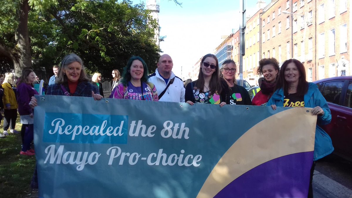 freesafelegal's tweet photo. These people are real life heroes. They started conversations all around the country, held meetings and stalls, they put themselves out there, they talked and they listened.  All our love to our regional groups. Always. #ARCMarch18 https://t.co/gDR0I0wDZe