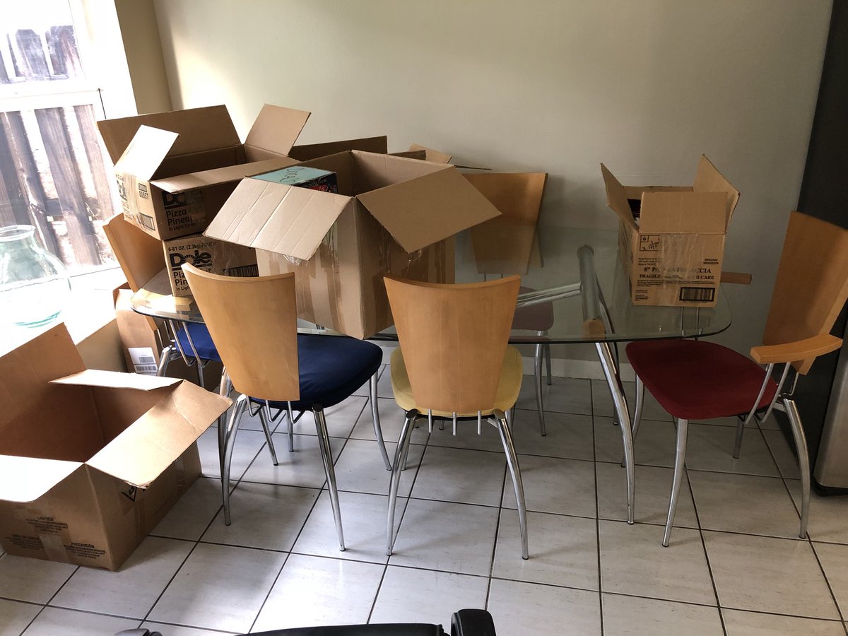 Yo_Boy_Luis's tweet photo. Guys I’m selling everything in my parents house they’re moving away and want me to get rid of everything it would help me out a lot if I could sell most of these items, if you’re not interest in any items please just retweet it, someone else could benefit from it 🙏🏻❤️ #help https://t.co/tBvZ5p7YOD