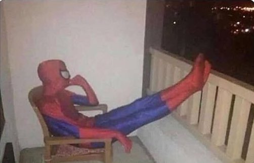 - oi, preciso falar com vc
- pode falar 
- não, tem que ser pessoalmente 

Eu: que merda eu fiz dessa vez?