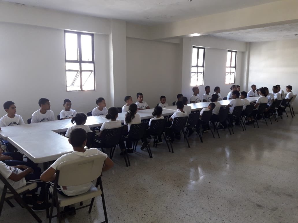 conilkania's tweet photo. En Jarabacoa inician los entrenamientos de la policia Juvenil Comunitaria @Jacobommoquete @PoliciaRD un Punto más de la Coronela Lozada 🙌 https://t.co/pYmFWBq1Wi
