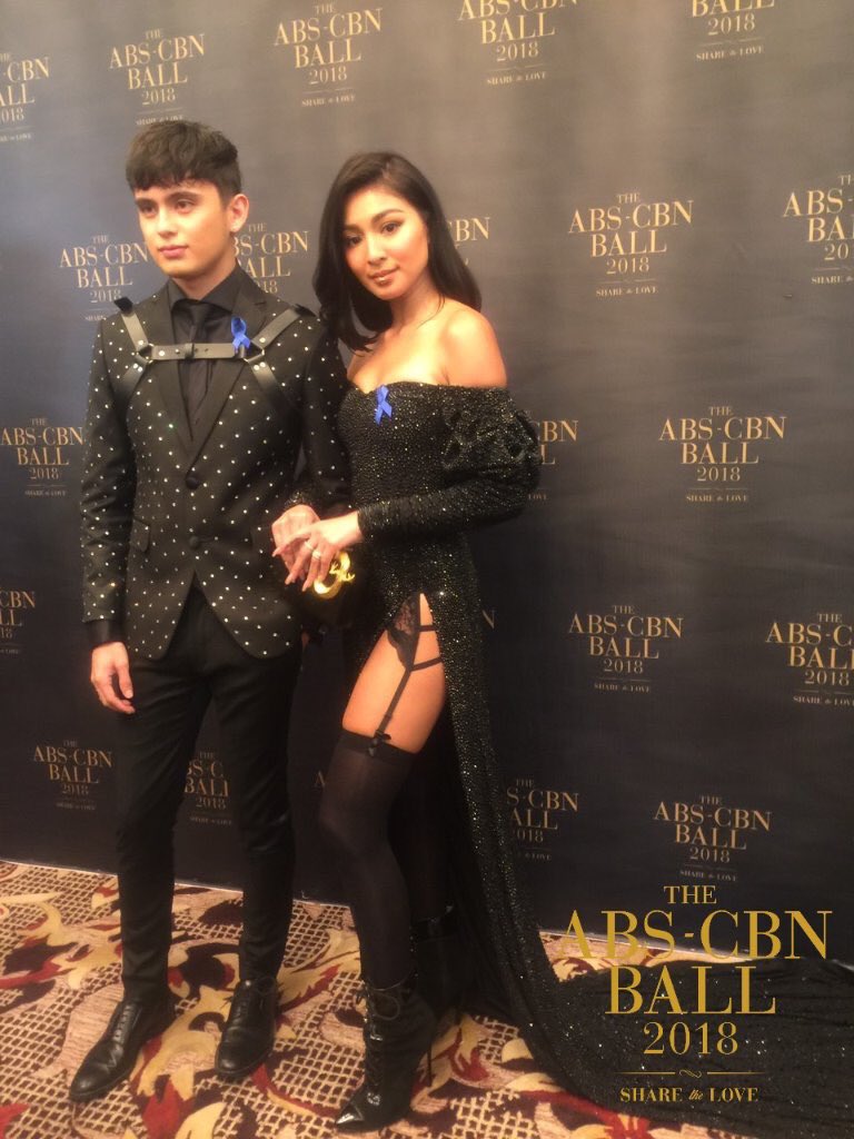 newswatchplusph's tweet photo. @TristanNodalo LOOK #JaDine Nadine Lustre and James Reid at the #ABSCBNBall2018 | @TristanNodalo https://t.co/QorDVqYamZ