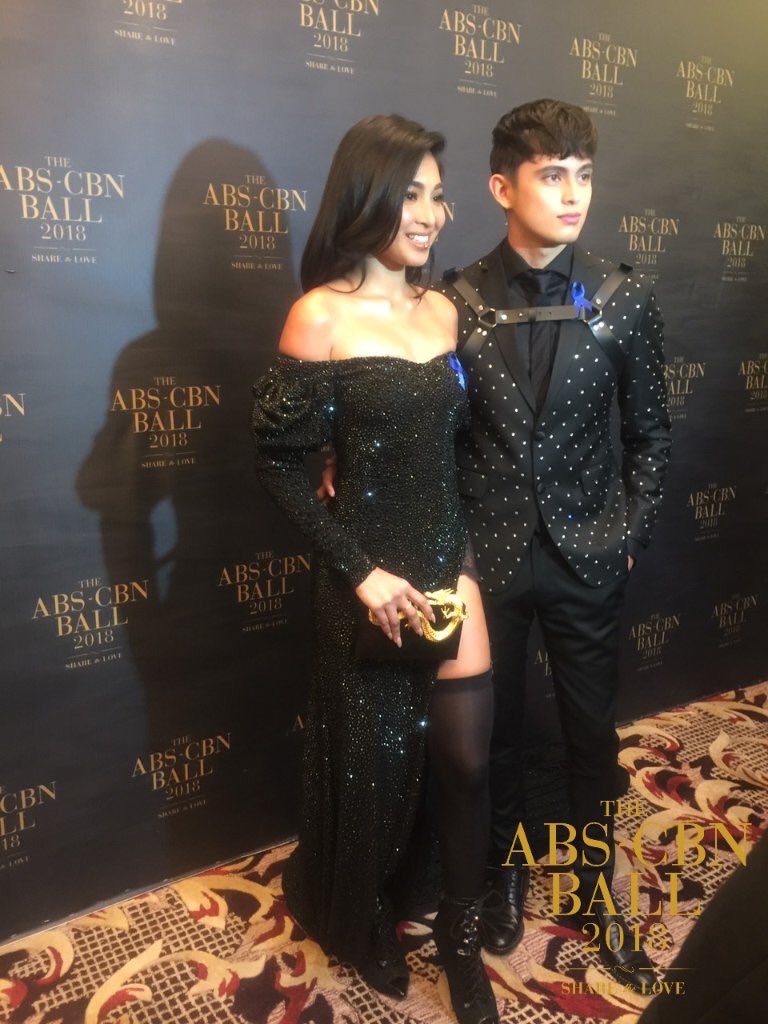 newswatchplusph's tweet photo. @TristanNodalo LOOK #JaDine Nadine Lustre and James Reid at the #ABSCBNBall2018 | @TristanNodalo https://t.co/QorDVqYamZ
