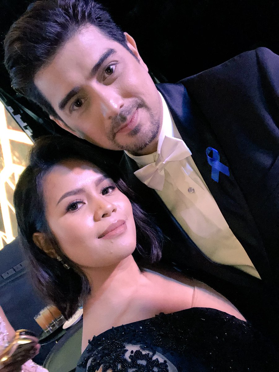 _djchacha's tweet photo. Ito pa isang date ko. Ang kulit kulit lang namin sa pila sa buffet. Lol #ABSCBNBall2018 https://t.co/HGpl6WY8BH