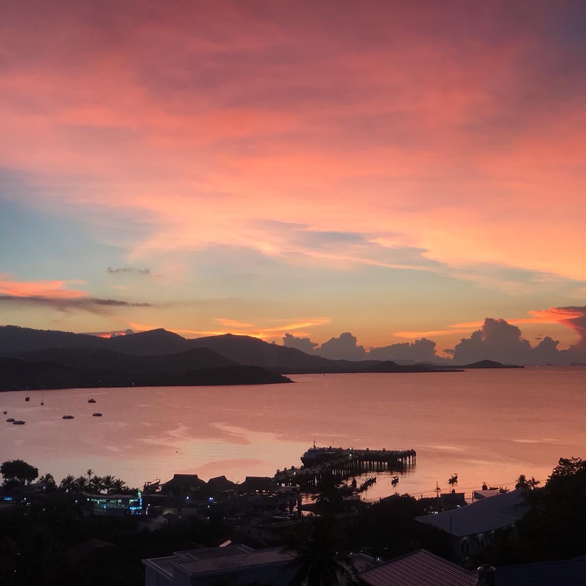 wayne_schmidt's tweet photo. #digitalnomad life in one photo.
#travel https://t.co/5vI30H98T1