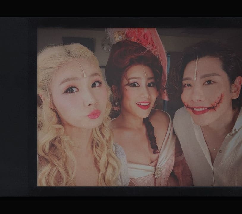CaptainHYOSHIN's tweet photo. [2018.09.29]
Park Hyoshin update by musical actress, Shin Youngsook [insta: shinbee2002] with musical actress, Min Kyungah:

"#TheManWhoLaughs #Kyowynplaine #MinDea #ShinSiana"

#박효신 #웃는남자 #교윈플렌 #ParkHyoshin https://t.co/YPLZIDAXJf