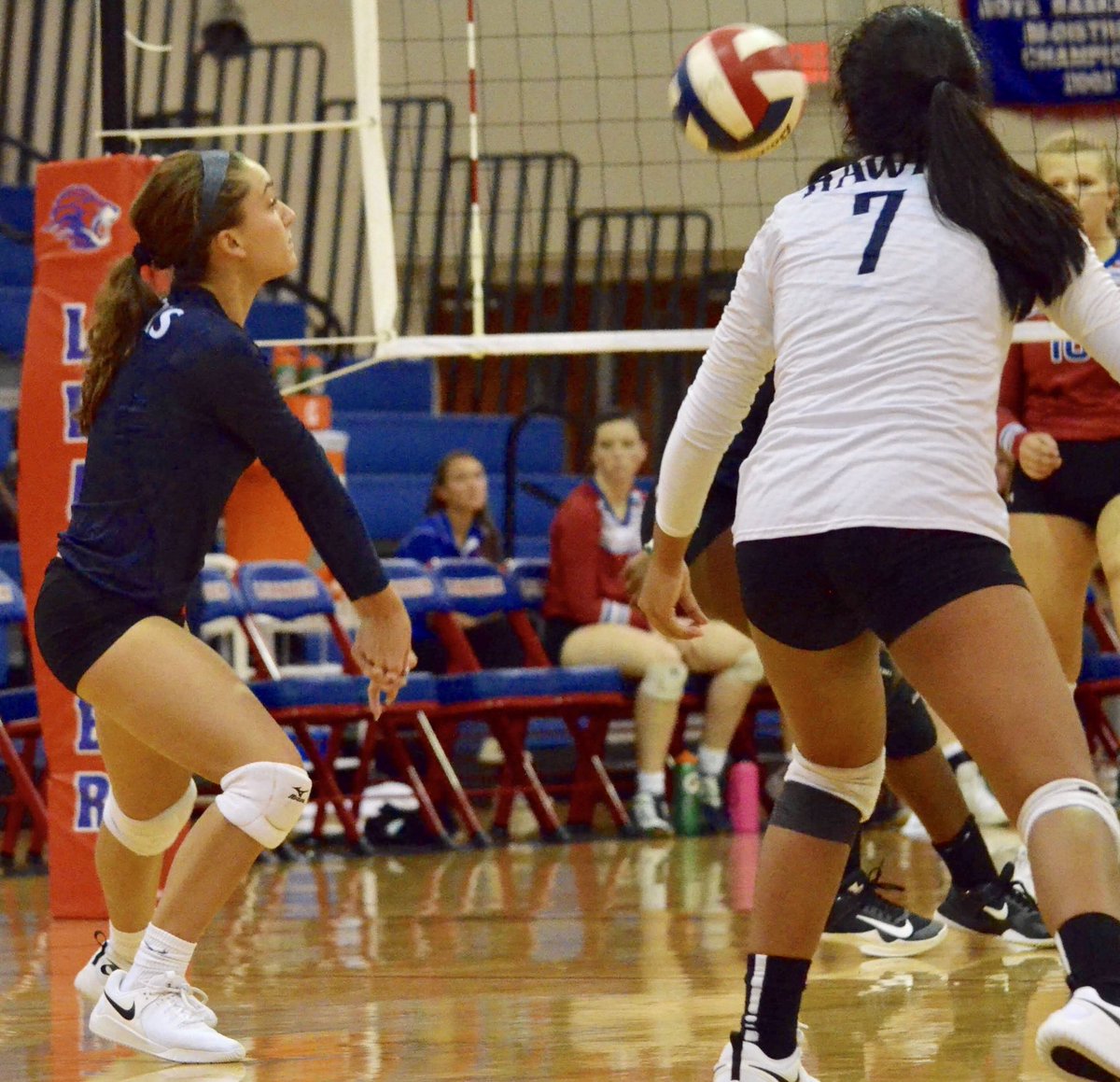 KMACandHeating's tweet image. Jr. Varsity Hawks vs. Leander #MoodyGirls
@HHSHawkVball @HHS_hawknation 
@PfISDAthletics 
#HawkYeah 
@kmacsports 
@HHSCO2021 
@varsity_news 
@CarrieSulak1 
@jensennmoody 
@Moody_1235 
@jazmine_mason04
@HHS_HypeCrew
@HawkNationHHS