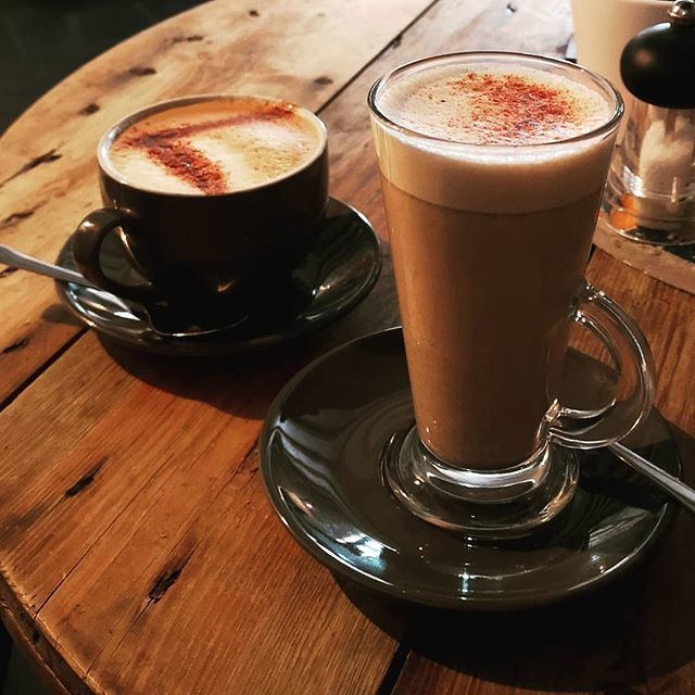PeachyPackages's tweet photo. It's the weekend! And a fabulously sunny Saturday too. Time for a cuppa and then to pick up on all those jobs I didn't finish yesterday due to migraine 😯
But will definitely be making time for a bit of #selfcare on #selfcaresaturday! What are your pl… https://t.co/n2VwANNpAA https://t.co/qPHenQcCkK