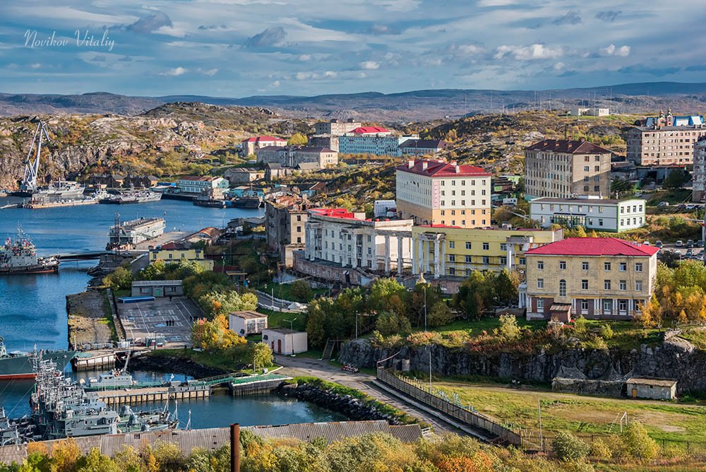 Полярный 3 город. Полярный город в Мурманской области. Полярный Мурманская область Екатерининская гавань. Полярный (город в Мурманской обл.). Поселок Полярный Мурманская область.