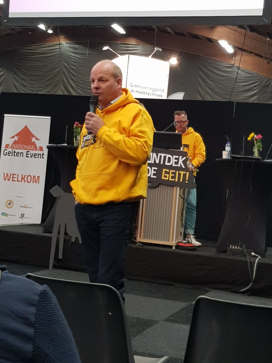 JeannettevdVen's tweet photo. Gerrit Verhoeven opent de nieuwe site https://t.co/gnX4JHZeNJ op het #geitenevent in Zwolle. https://t.co/1JT9B0gYyD