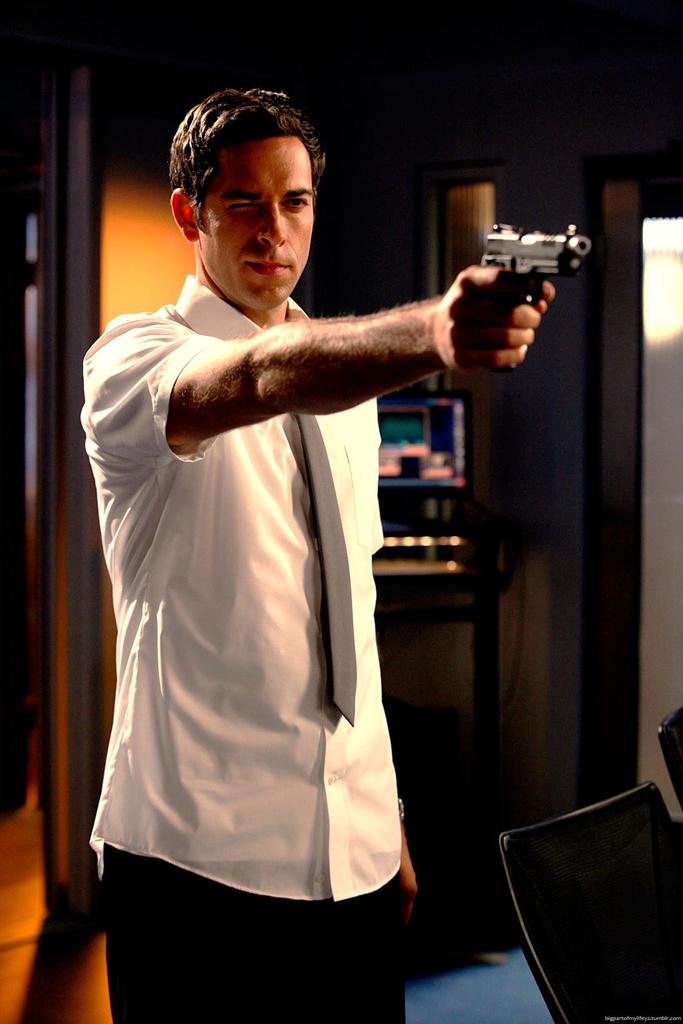 Happy Birthday Zachary Levi God bless Thank you for play great CIA agent on Chuck Can\t wait for the movie 