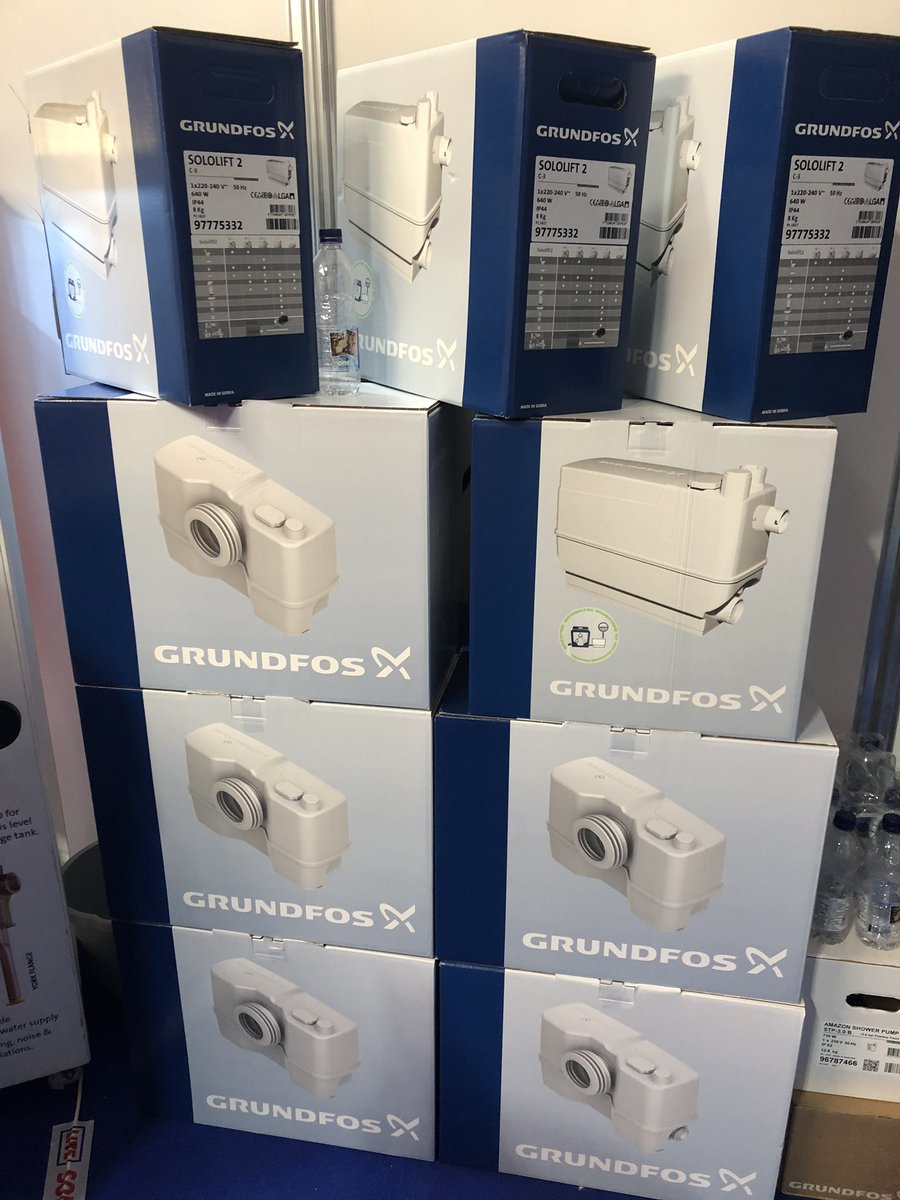 ellisouthin's tweet photo. Day 2 @Screwfix Live ! With @TomPopeGrundfos today ready for another busy day 🔩⚙️🛠 @Grundfos_UK #Scala2 #Sololift2 #love2shop 10% off TODAY & TOMORROW https://t.co/y5n763nU6s