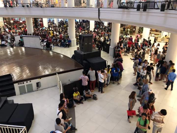 LOOK Thousands of people flock to the activity center of Ayala Mall