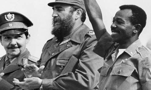 fouwzi's tweet photo. #OnThisDay1977 2Divisions of Somali Army [26aad-21aad] supported by 15MiG-Aircraft put in practice optn #Xoreyn &amp; Attacked a formidable Ethiopian Military garrison #Karamardha. 9hrs later, the entire place was burning. 11000Ethio soldiers surrendered. 
Proud Moment 4Somali nation https://t.co/mBglE1GjjK