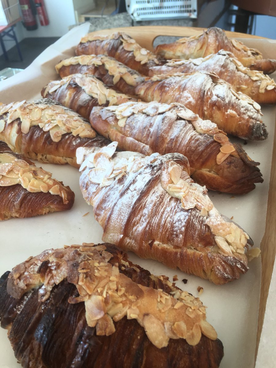 NEPCoPizzeria's tweet photo. Abbeydale Rd Pizzeria Open this morning for wood oven warmed Depot pastries and Fresh Foundry filter coffee.. £4 coffee / pastry and @justpreserves goodies! @TheDepotBakery https://t.co/zuFuCpAIpt