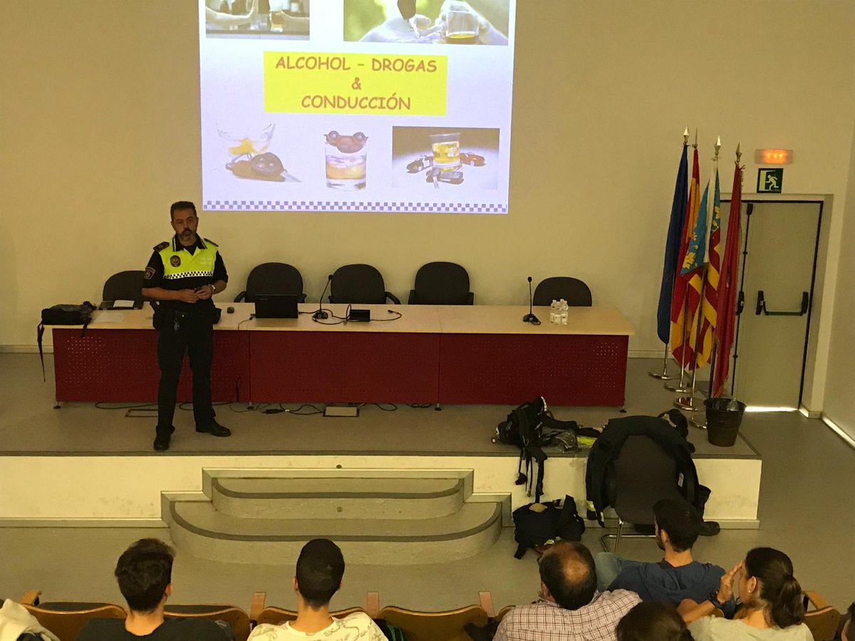 protecivilvlc's tweet image. Seguim amb els findes formatius. Estem a @ajvila @ajvilamarxant i @AjuntamentVLC. #formaciovlc #alteucostat #prevencionvlc