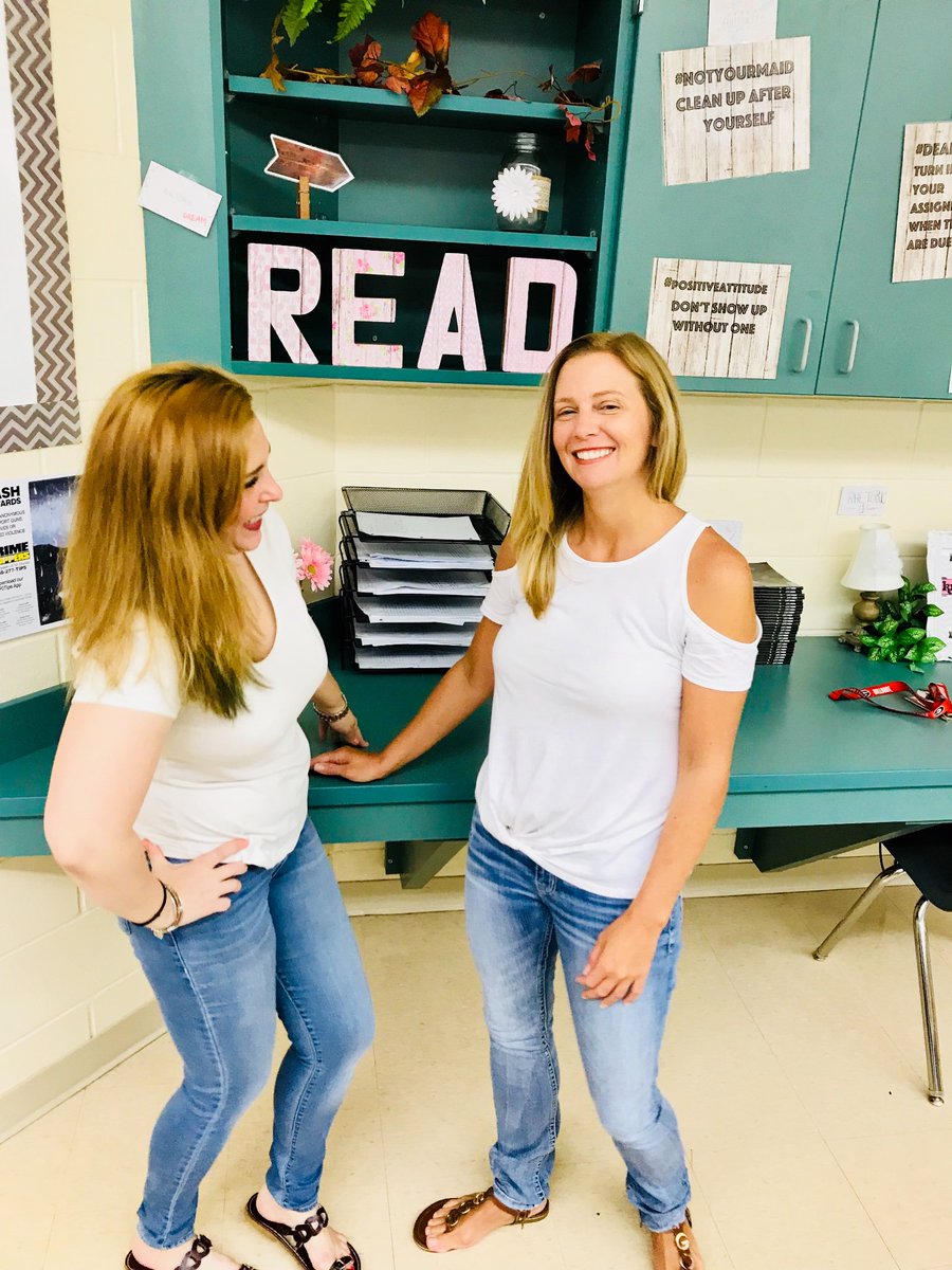 ChrissyBeaver2's tweet photo. Tweedle Dee &amp; Tweedle Dum Twin Day! Mrs. Beaver and Ms. Hansen are TWINNING 👯‍♀️ @UHSTitans411 @TitanSGA411 #UHS HOCO18 https://t.co/XYp6lF2DXH