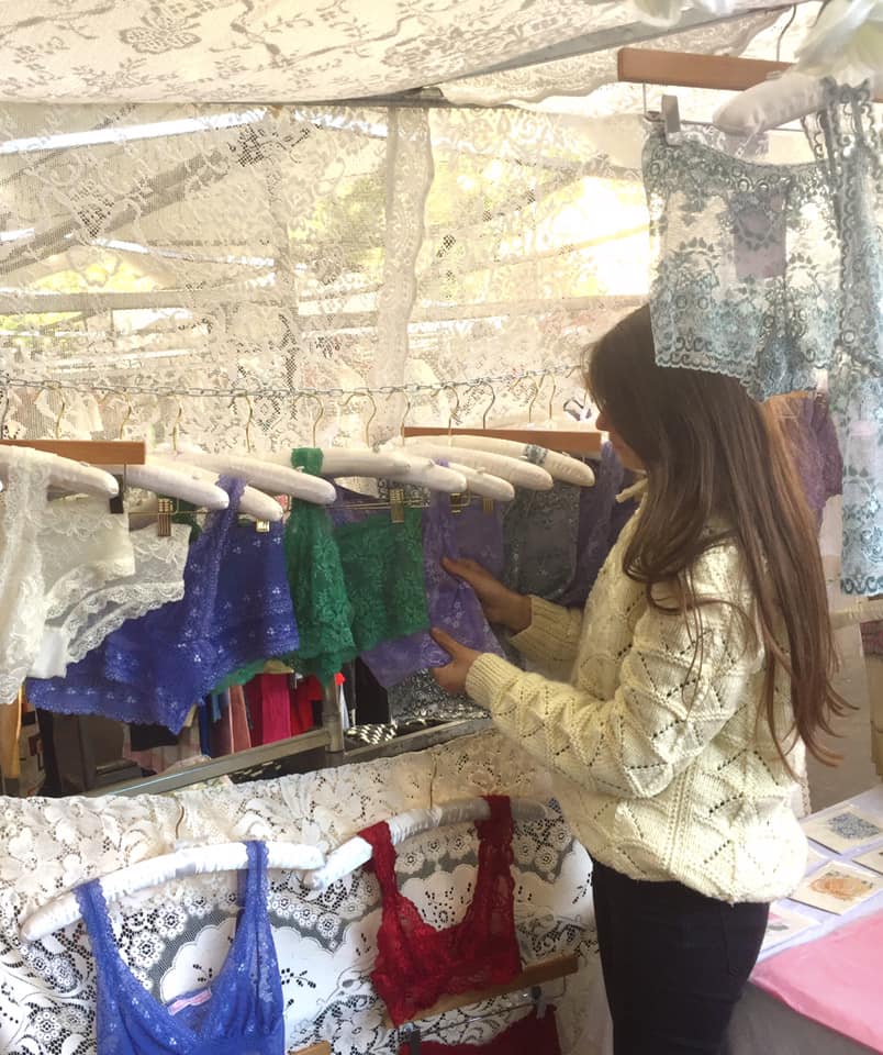 ChrisCr711's tweet photo. #BrightonLace at #PortobelloMarket TODAY
"Come and see us!✨💞✨ — at Portobello Market." https://t.co/DAUFB8Zqts