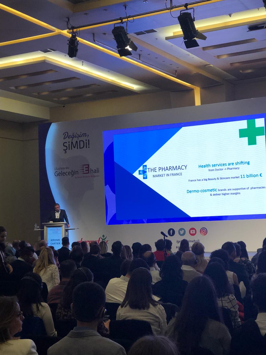 geleceginehali's tweet photo. L'OREAL 1. Lider Eczacı Hizmet ve Deneyim Yarışması Ödül Töreni ve "Eczanelerde Geleceğin Trendleri" oturumundan kareler #geleceginehali #degisimsimdi #ugeh #loreal @lorealturkey https://t.co/EOYKWdK8jb
