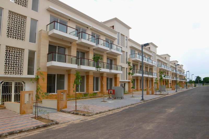 FavistaRealty's tweet photo. !! BPTP Astaire Gardens Monet Avant Floors Project overview, click at given web page.
https://t.co/soxJn2Uj1j
#BPTPAstaireGardens #BPTPAstaireGardensPrice https://t.co/hZrP7ABg0b