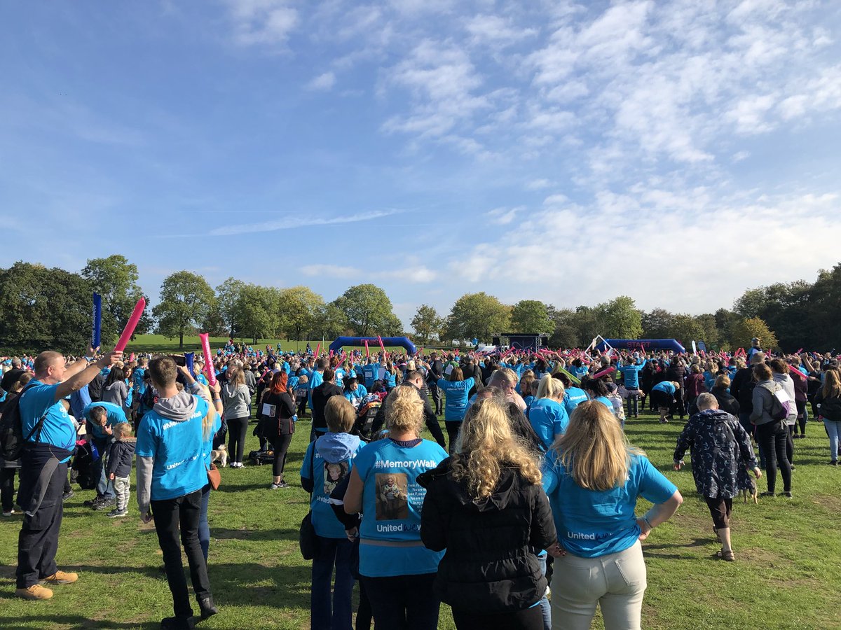 A sunny morning at Heaton Park for the memory walk. Walking for Grandee! 💙 #memorywalk