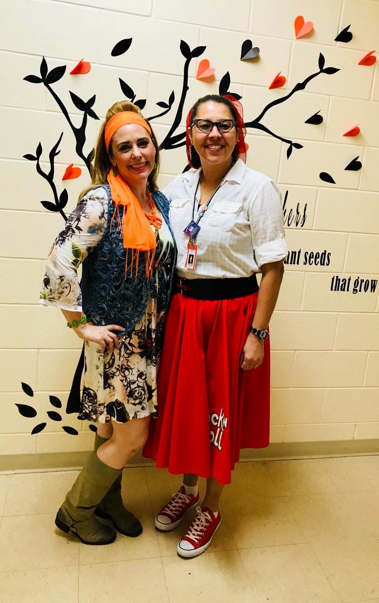 ChrissyBeaver2's tweet photo. More Decades Day Pictures! I love when student’s participate! She said she wanted us to match our outfits which warmed my heart ❤️  💃🕺🏼✌️☮️ @UHSTitans411 @TitanSGA411 @jrdevito19 @JulianFJones @TreenaMerk #UHSHOCO18 #TitansinWonderland https://t.co/QLTPx73DHP