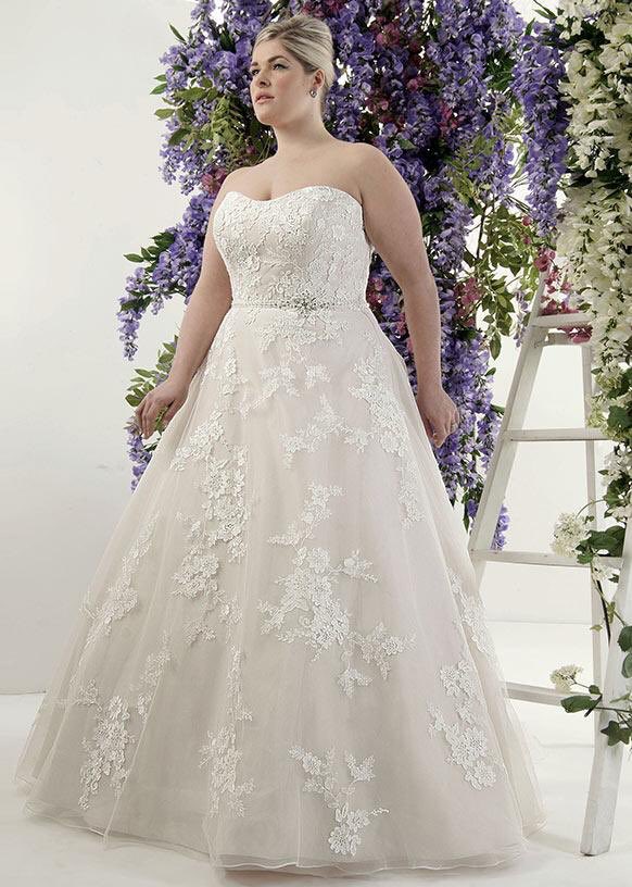 LbfWeddings's tweet photo. @LbfWeddings  catering for #Curvy #PlusSize #Brides #weddinggowns #weddingdresses-
custom made or hiring options https://t.co/VWKmaTR12t