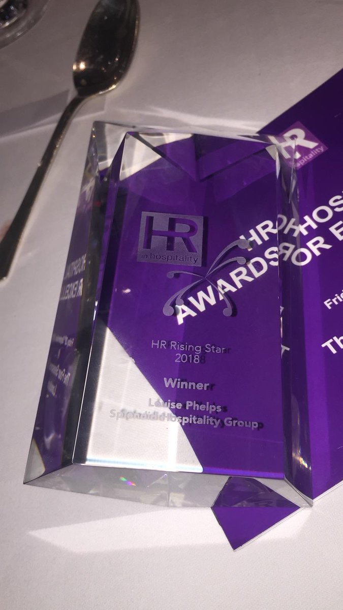 Feeling super proud of my amazing daughter Louise for winning the HR rising star award 🎉😍