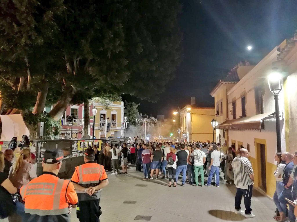 ProteCivilLPA's tweet photo. Anoche efectivos @ProteCivilLPA colaboraron con @PcValsequillo @PCSantaBrigida #PCStaLucia @QRC y @CSR_PVT en dispositivo preventivo de seguridad y emergencias de #SueltadelPerroMaldito y #FuegosArtificiales fiestas San Miguel @valsequillogc
#LasProtesCuentan #LasProtesSuman https://t.co/Gny2cespcw