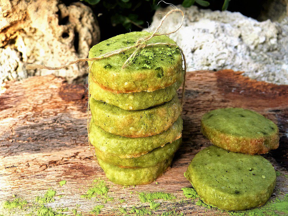 tea_communi's tweet photo. @icecreamsb look at these wonderful #matcha cookies. 😍
They will attract new clients for sure 🍪 What do you think of this idea?

#healthyfood
#IESEGsmm https://t.co/EWpxtspvNk