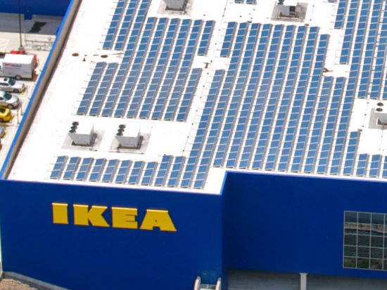 rehsche's tweet photo. #Solarwirtschaft mit Konzernen wie #SwissRe #Axa &amp; #MunichRe (versichern keine #Kohleprojekte); #Apple #Budweiser #Sony #Fujitsu #Ricoh #Aeon #Tesla; #Tetrapak #ABB (#Solaranlagen #Wechselrichter #Netzbau); #AldiSud #Walmart #Migros #Coop #Ikea mit #PV-Dächern - #rehsche #es2050 https://t.co/phZkL3ZtHK