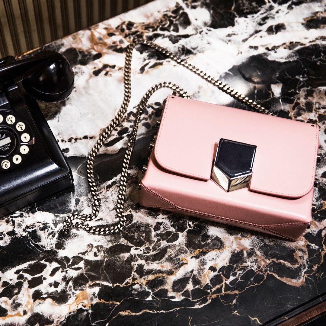 MilanoOrnella's tweet photo. Introducing the #bag of the #season: ANDREA. Available in a trio of #styles, ANDREA consists of a clean, minimal design combined with Italian #craftsmanship and the highest quality leathers, presented in #shades of black, linen and pale pink. https://t.co/FgJSyKGETy
