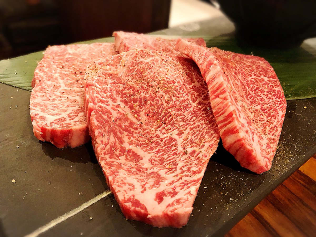 DaiKing_boy's tweet photo. こんばんは！！！
4期お祝い
肉の日 https://t.co/OTL8WW7oMB