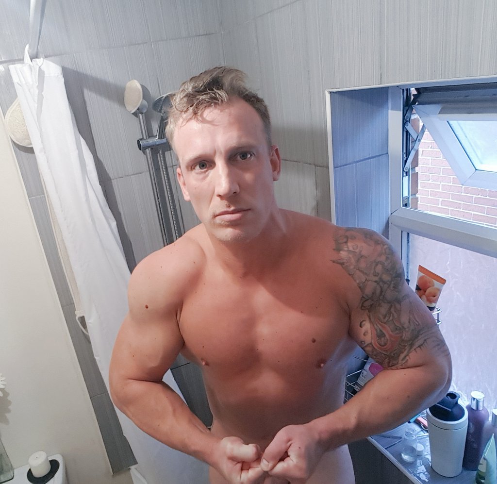 pippoxl's tweet photo. Thank you for 2000+ followers. I hope you all enjoy our exposed male porn stars. Two stars with the highest number of likes and retweets were @LorenzoViota and @HardyxxxL - let me know who else you want to see @malestr8 @Str8PornHunks @chiedemo @NandoRossi25 #hunks #str8males https://t.co/JfLUIKX8Qu