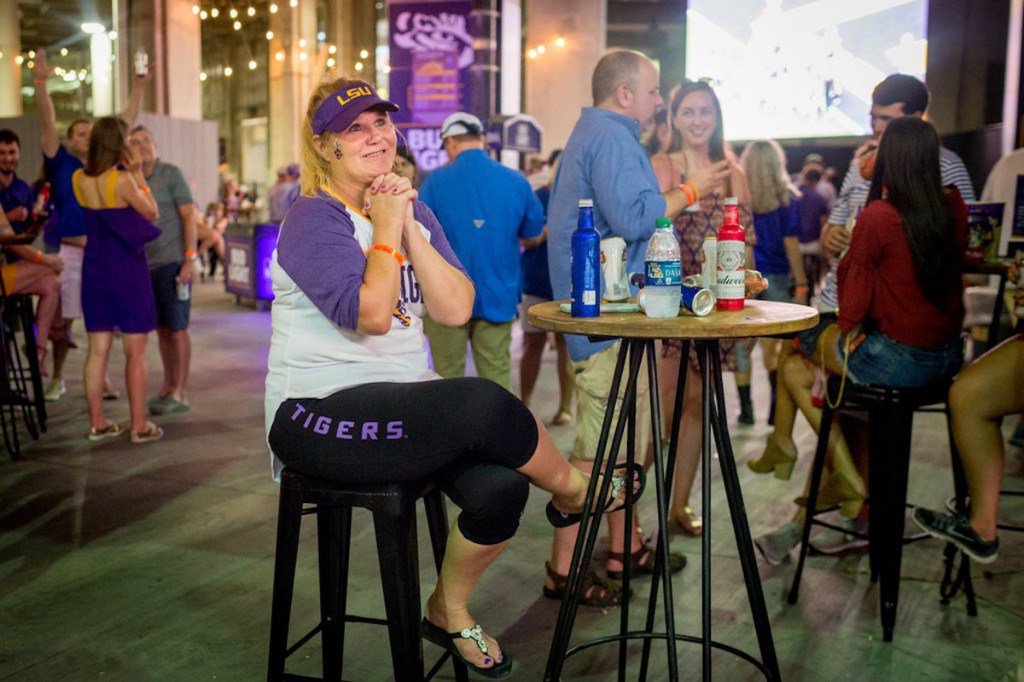 MajeskiMark's tweet photo. Beer: Colleges’ New Way to Fill Seats, Not Couches https://t.co/T3HkxXOib6 https://t.co/bLYV1WbWvf