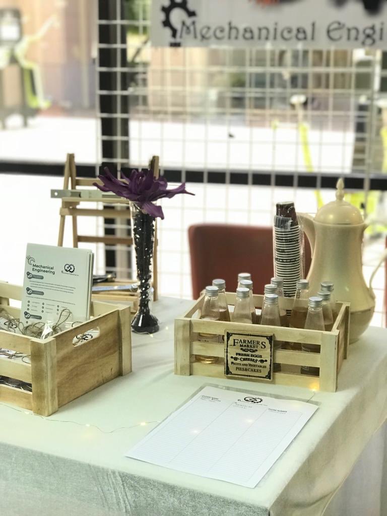 PMUMEC_'s tweet photo. Our participation in the Club Recruitment Day!

#PMUer https://t.co/fouslUhykd