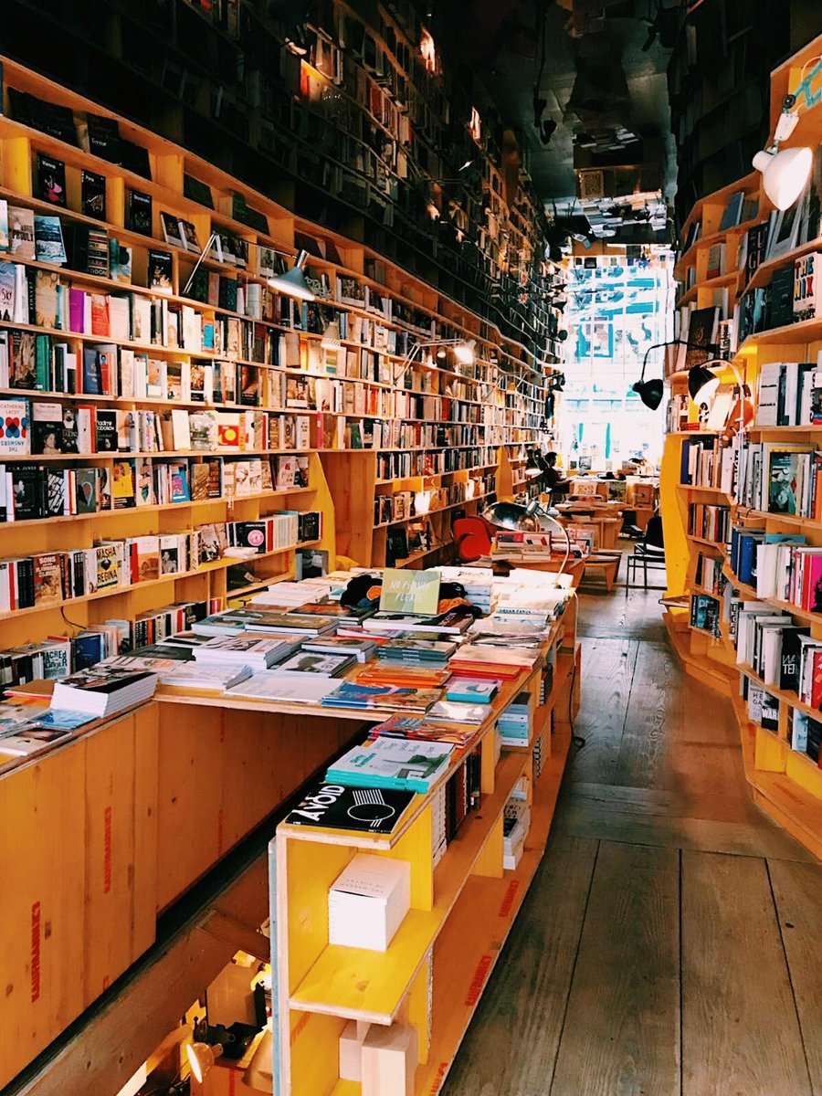 SECONDHOME_IO's tweet photo. 🚨 NEWS ALERT 🚨 Our bookshop @LibreriaLondon now has an online store 📚 https://t.co/7vcWLFzQV1 https://t.co/8qZwWtBHpr