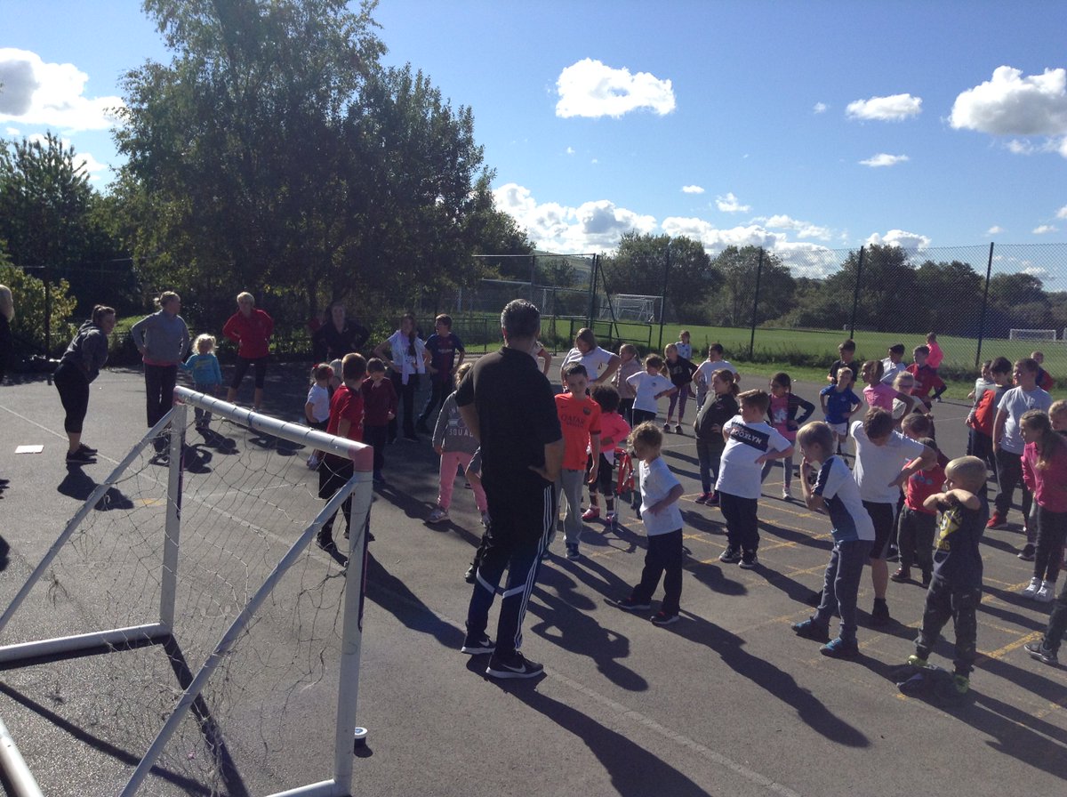 Tintwistle_CE's tweet photo. On Friday our school took part in 'Stand Up Derbyshire 2018'. It involved us being active for at least 50% of the day. It is fair to say we beat that target easily! A day full of personal challenges and team and individual comps along with Forest School too. @HighPeakSSP #SUD2018 https://t.co/bH9u746IT6