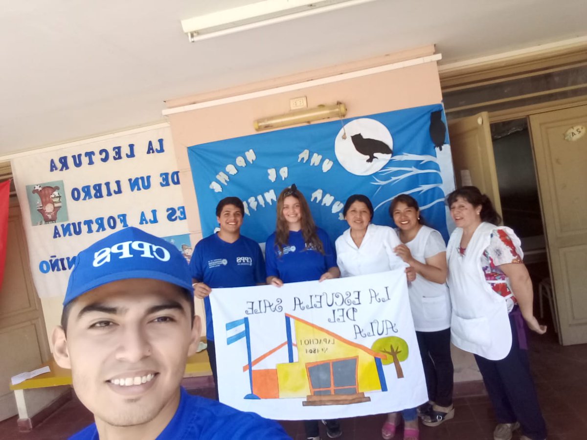Alfaro11Mariel's tweet photo. #MareaAzulESA Gran Equipo! Con compromiso y responsabilidad se trabajó durante la #SemanadelaLecturaylaEscritura en integracion con la Escuela formal. #ESALAPACHOUNO4804 #Tartagal @fguillesaavedra @artydance23 @larubita70 @lescano_marite https://t.co/SYHljWV0nU