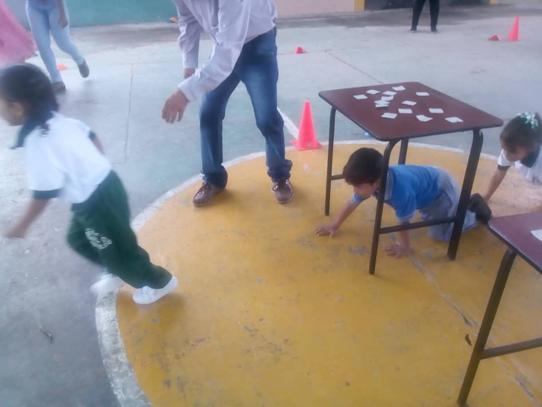 UEMDrSDM's tweet photo. Día de esparcimiento: actividades deportivas y Recreativas enlazando a la comunidad en la siembra de Valores. @carrilloalcald1 @JeanGarcia82 @charlychaves @AlcaldiaBUrena https://t.co/cgoZ6OTT91