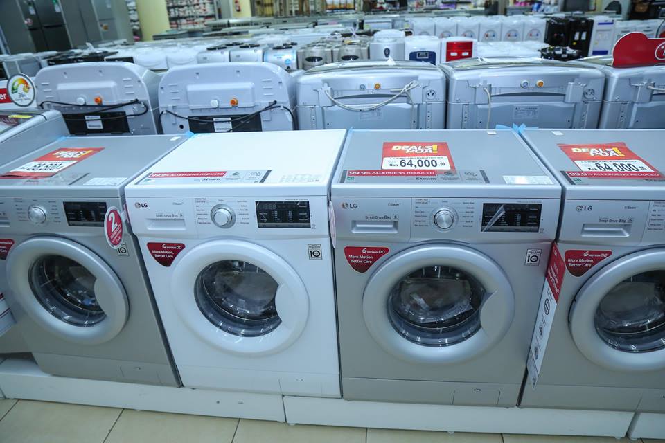 TuskysOfficial's tweet photo. Get more, pay less for items from your favorite premium brands at Tuskys T-mall and earn double points while at it! https://t.co/30q2XD9emF