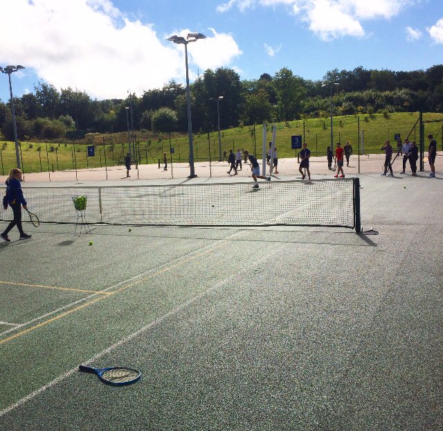 There’s only 20 minutes to go until our first Active Freshers’ session gets started! 

We’ll see you all on the courts at 12.30 for some fun games and drills 🎾