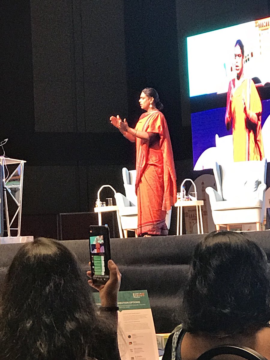 mayormilan's tweet photo. “Mujhe aurat banna tha, uper walne ne mujhe ma banaa diya!” #Praxis7 Gauri Sawant. Speechless. https://t.co/qtSlC0gouK