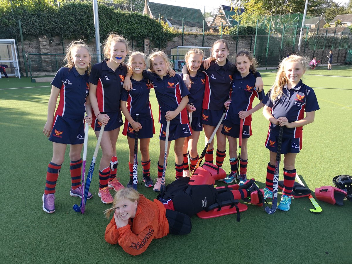 yarmgirlsgames's tweet photo. Another beautiful team performance by the U12s this morning 👊 They beat @DurhamSchSport 4-2 with some lovely passing play #TeamYarm #PassPassPass #LovelyShape https://t.co/sWzbT87cN8